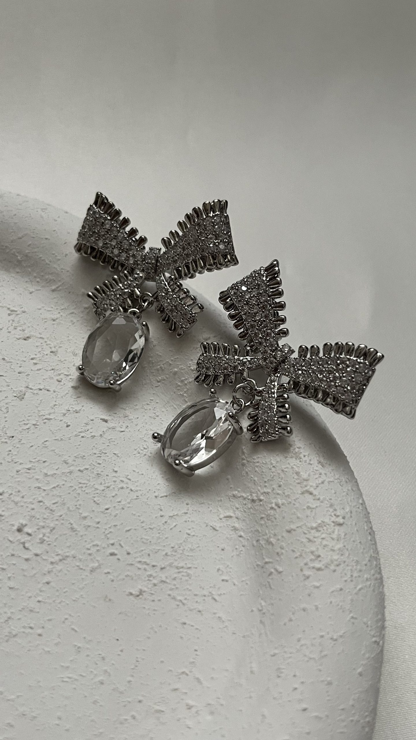 گوشواره جواهری پاپیون 