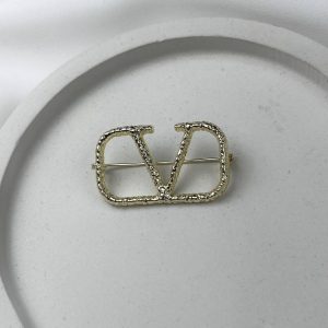 سنجاق سینه ولنتینو