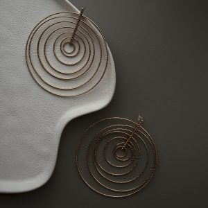 گوشواره حلقه ای بزرگ